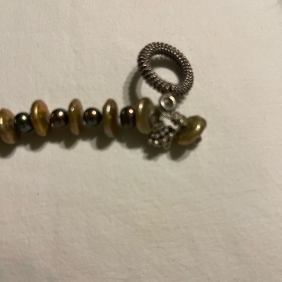 Beautiful beaded bracelet grey and gold colored pearls with toggle clasp - Picture 2 of 4